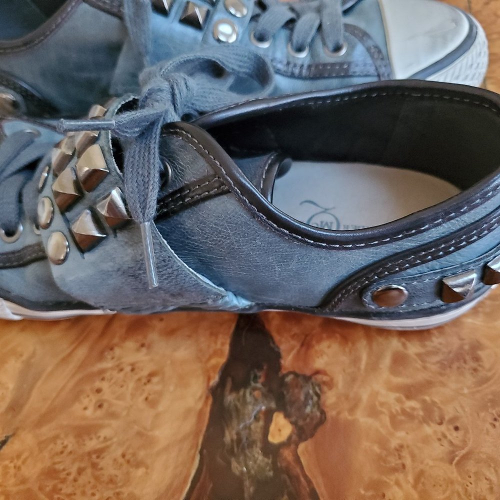 MCQ Alexander McQueen leather studded sneaker - Picture 3 of 9